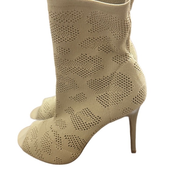 Charles (Charles David) peep toe mesh high heel bootie 7.5
NWOT - Picture 5 of 7